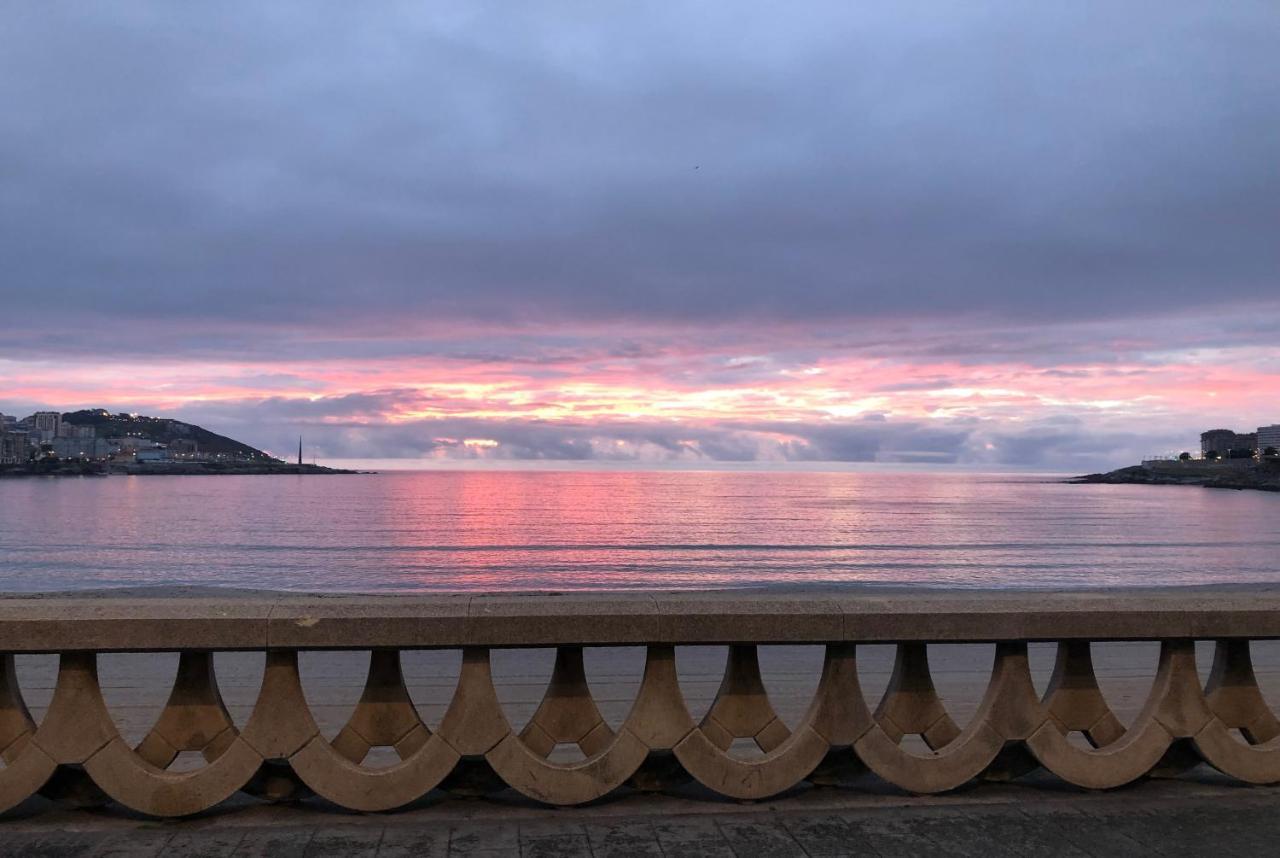 آكورونيا Purple&Brown Home Coruna المظهر الخارجي الصورة