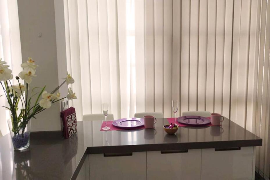 آكورونيا Purple&Brown Home Coruna المظهر الخارجي الصورة
